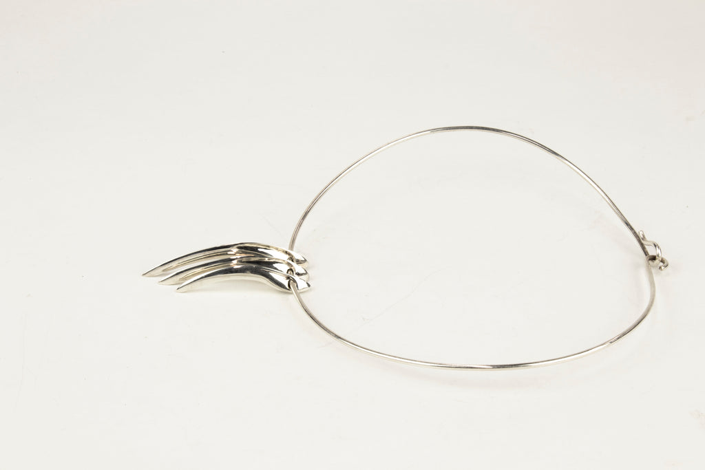 BEAK CHOKER