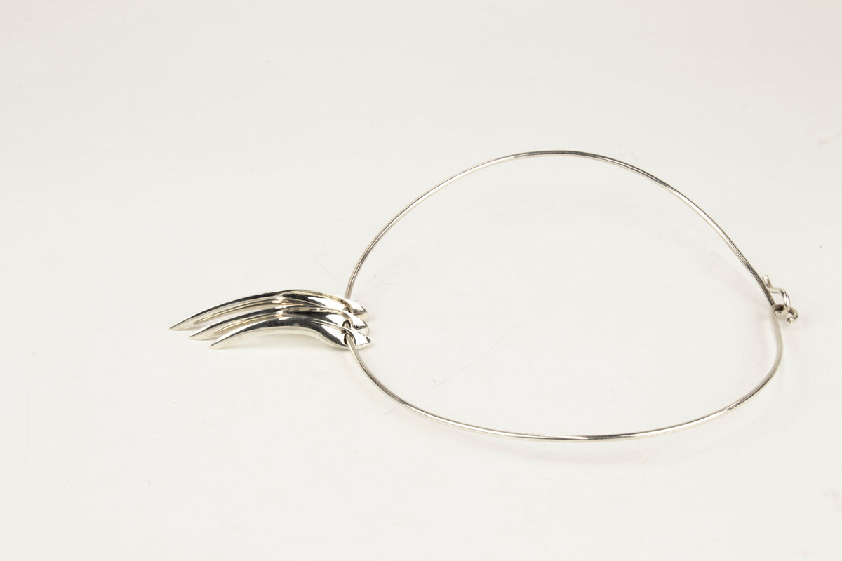 BEAK CHOKER