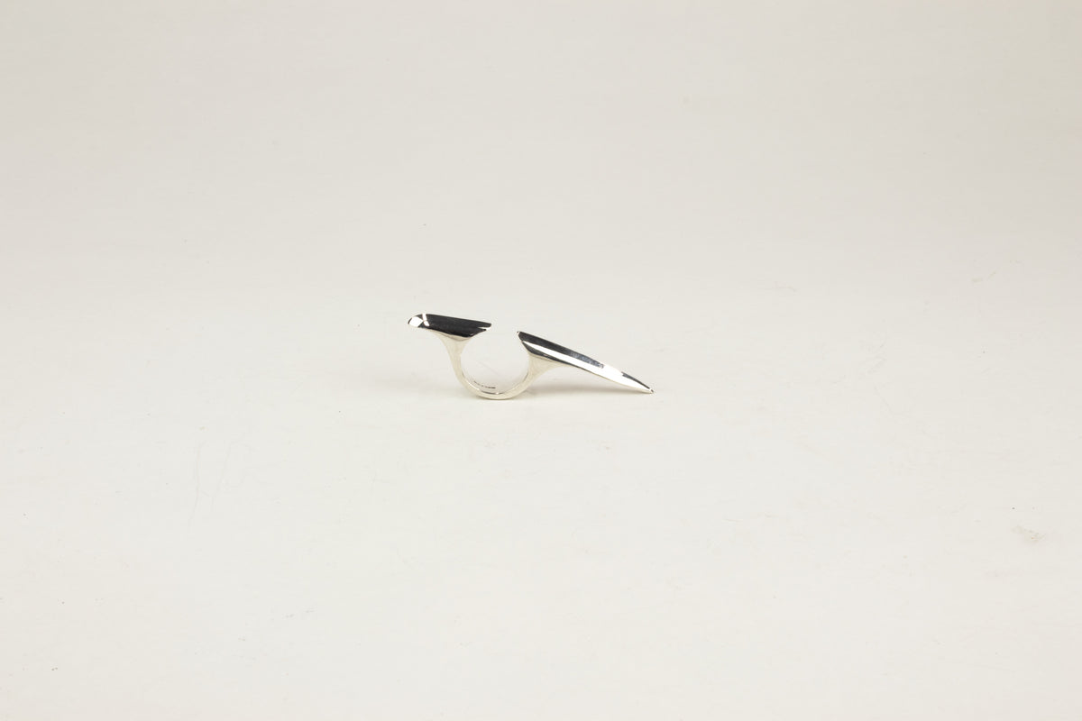 HORIZONTAL CLAW RING